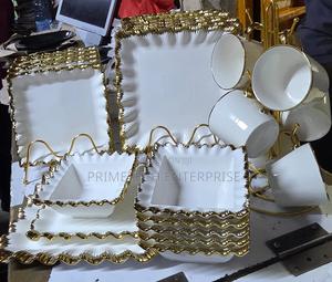 24 PCS Gold Zig Dinner Sets - main view