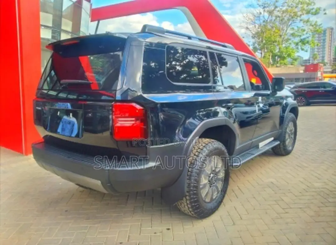 New Toyota Land Cruiser Prado 2.8 2024 Black
