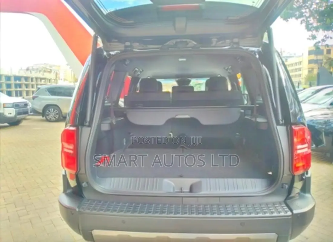 New Toyota Land Cruiser Prado 2.8 2024 Black