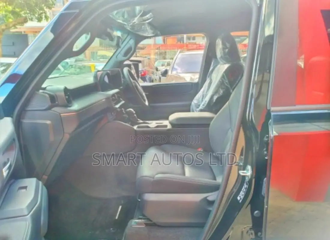 New Toyota Land Cruiser Prado 2.8 2024 Black