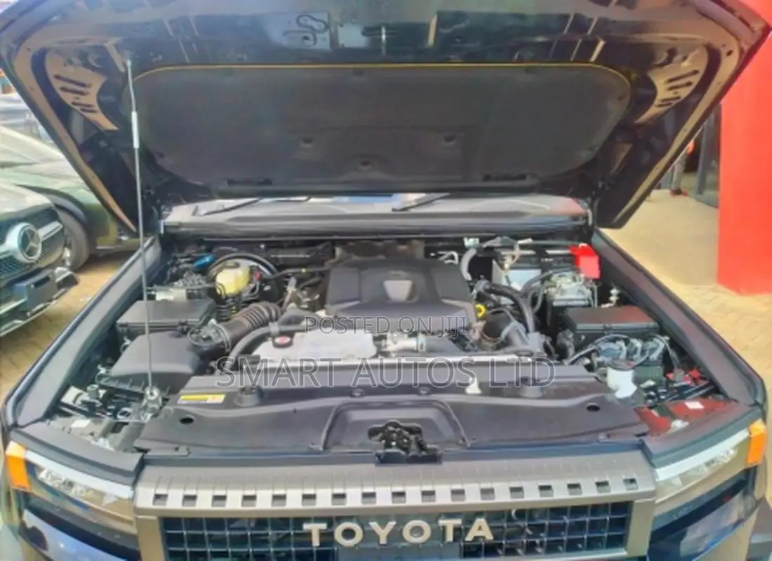 New Toyota Land Cruiser Prado 2.8 2024 Black