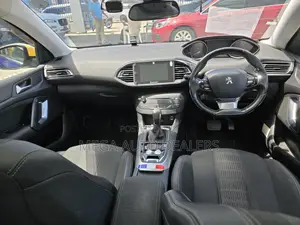 Peugeot 308 2018 Blue