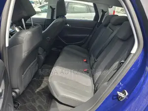 Peugeot 308 2018 Blue