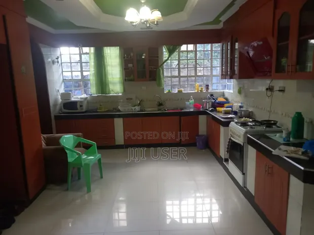 Furnished 5bdrm Maisonette in Maporomoko, Thika for sale