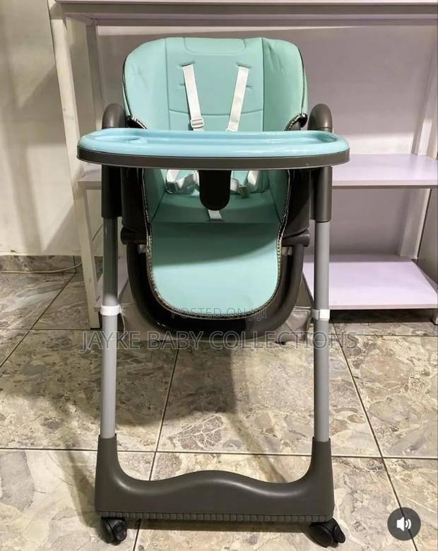 Adjustable Foldable Baby High Chair - thumbnail 4