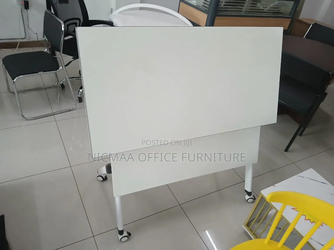 Foldable, Mobile Executive-Ready Desk