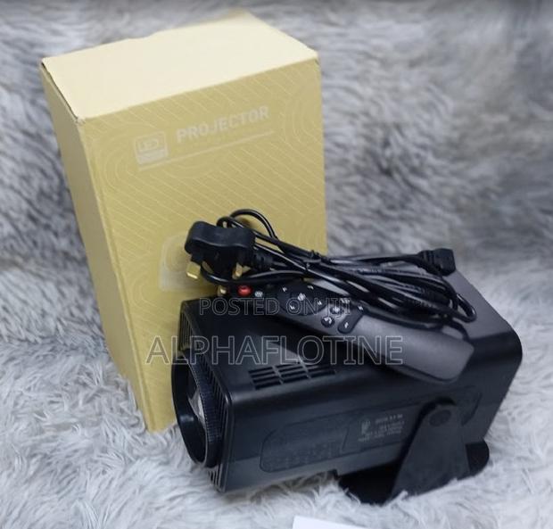 Hy320 Android 13 2gb /16gb Projector - main view