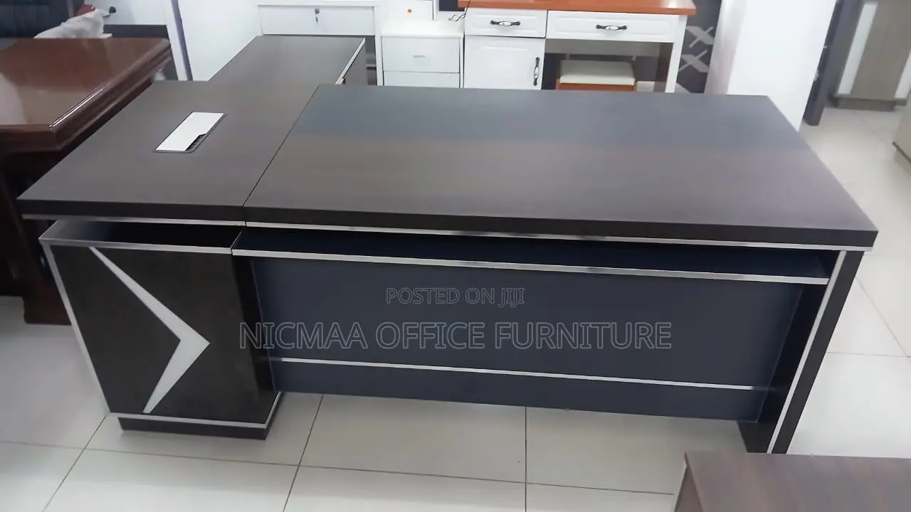 1.8m Functional Statement-Making Advanced Desk