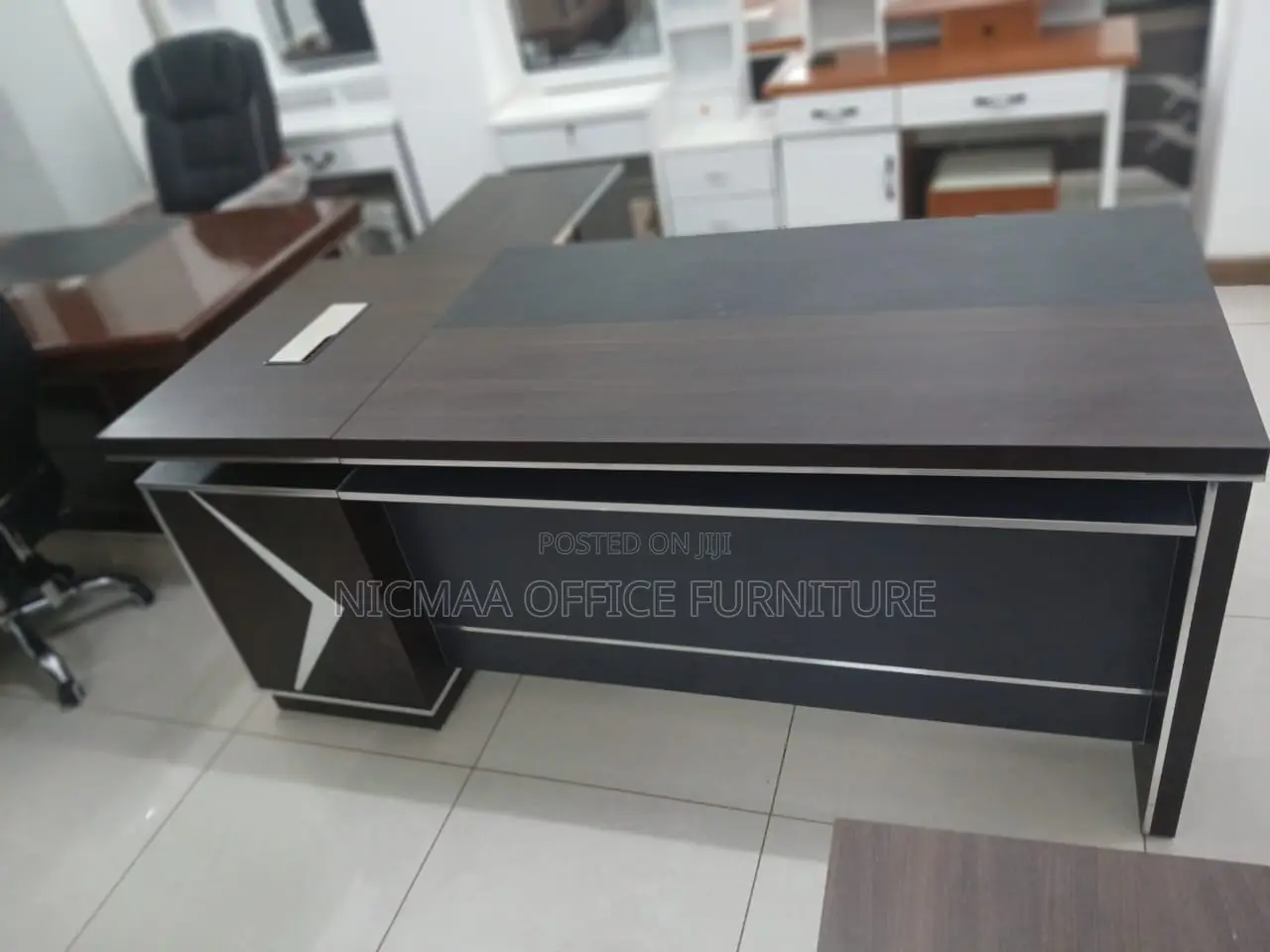 1.8m Functional Statement-Making Advanced Desk