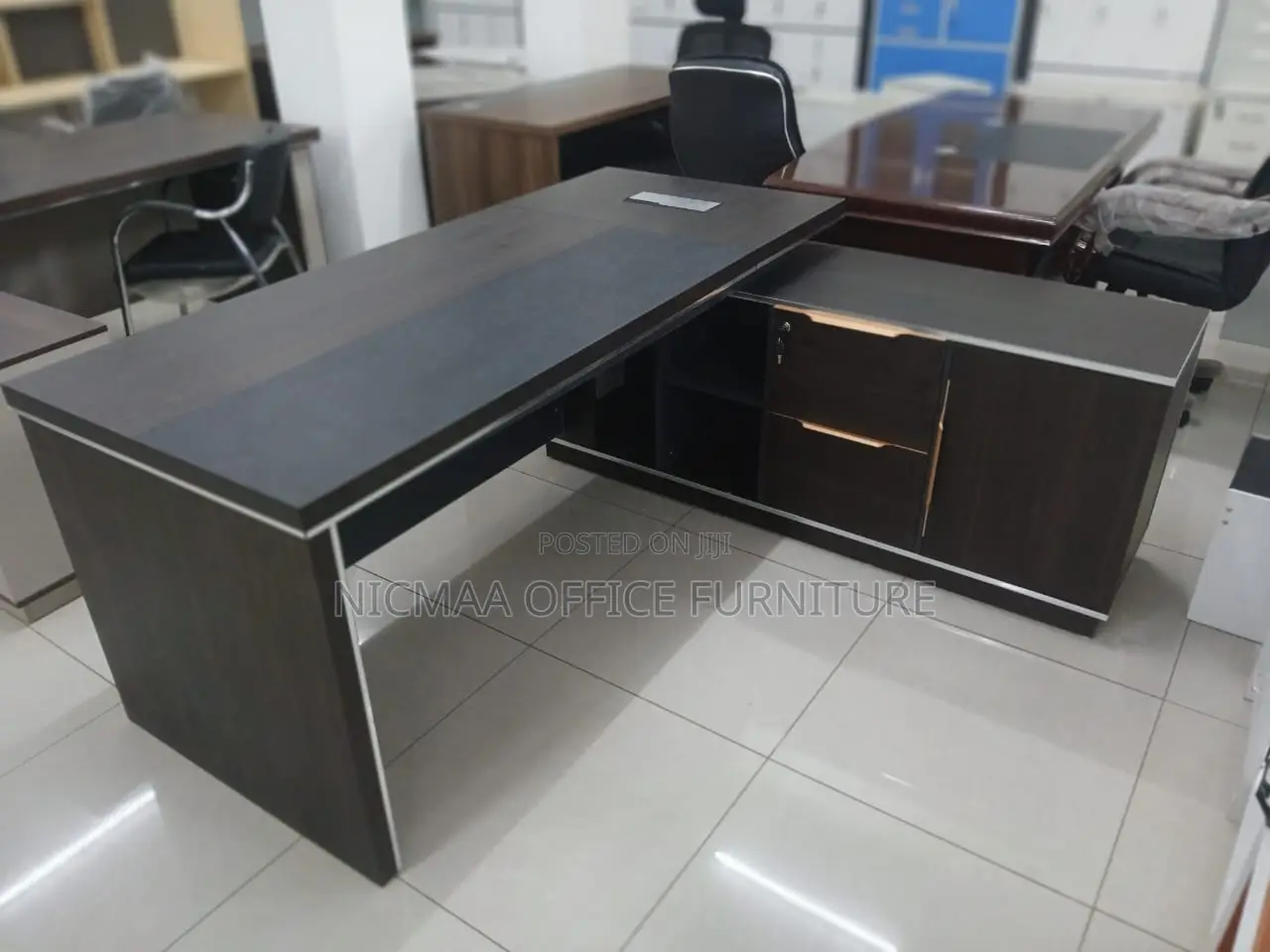 1.8m Functional Statement-Making Advanced Desk