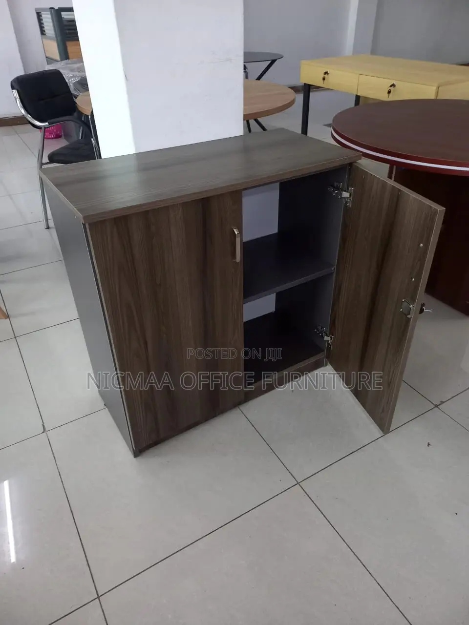 2-Doo Elegant, Practical Versatile Wooden Credenza