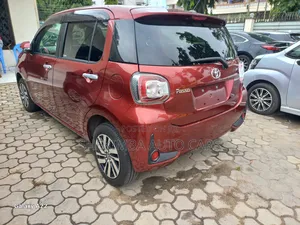 Toyota Passo 1.0 FWD 2019 Maroon