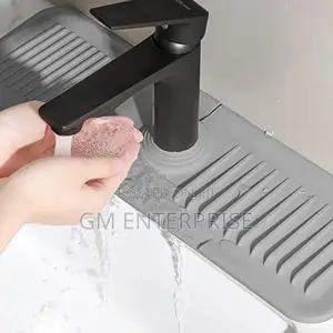 *Kitchen Silicone Faucet Sink Splash Guard Mat
