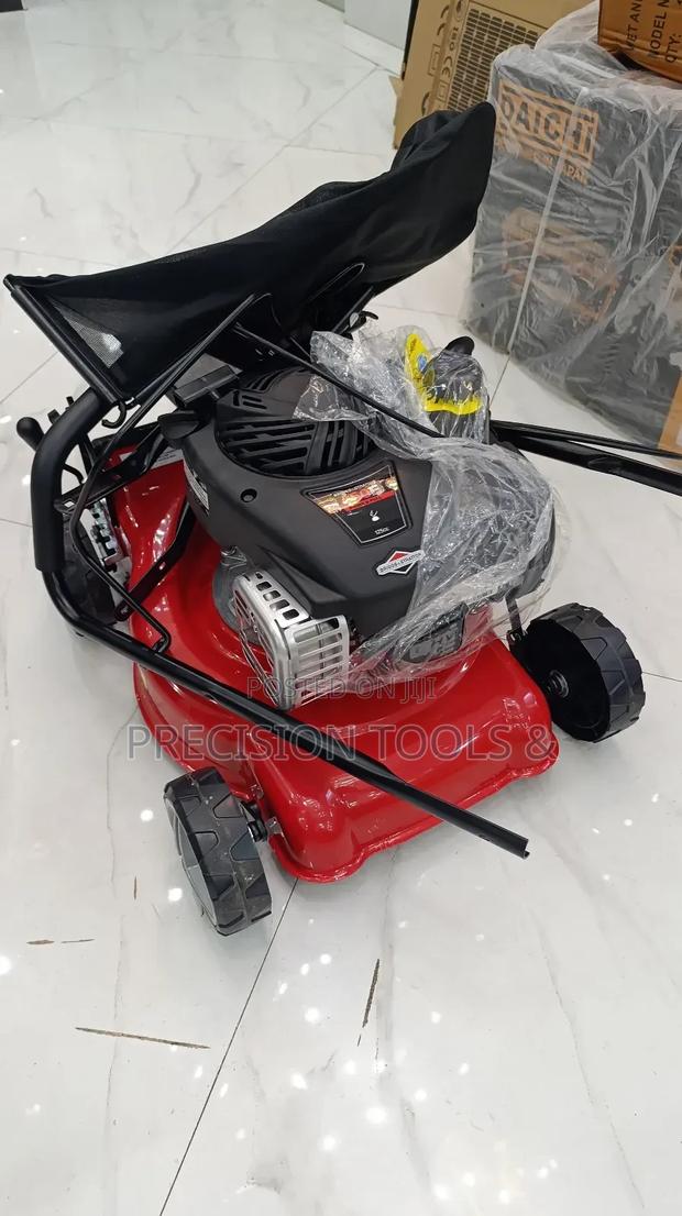 16" Briggs and Stratton Lawn Mower 125cc