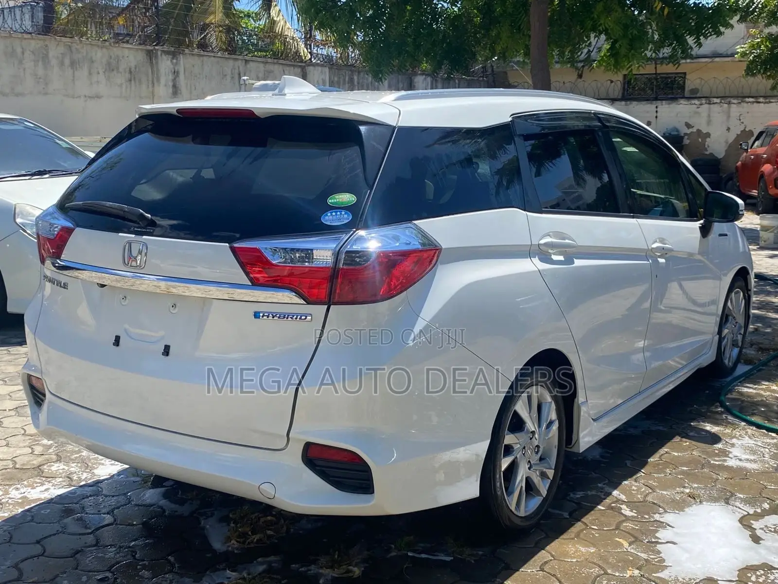 Honda Fit Shuttle 2018 White