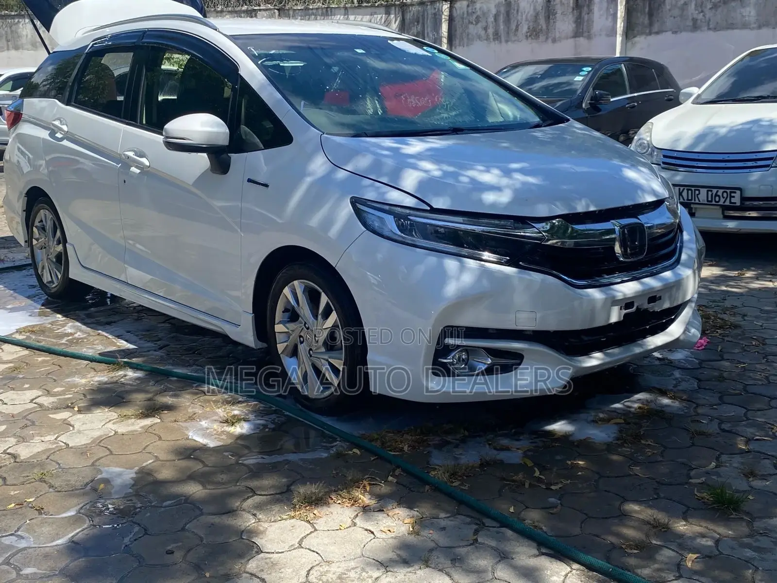 Honda Fit Shuttle 2018 White