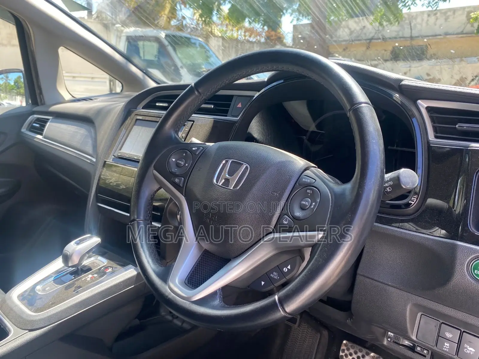 Honda Fit Shuttle 2018 White