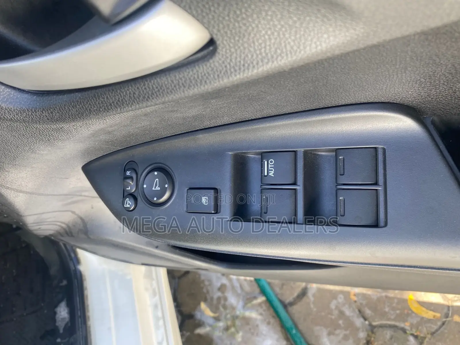 Honda Fit Shuttle 2018 White