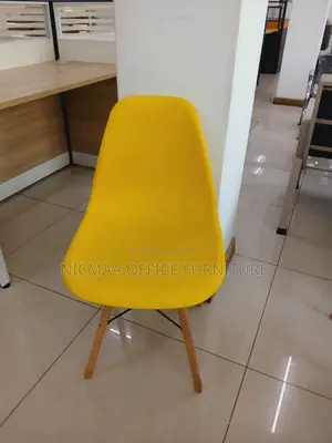 Eames Non-Padded Perfect for Creative Workspaces Seat