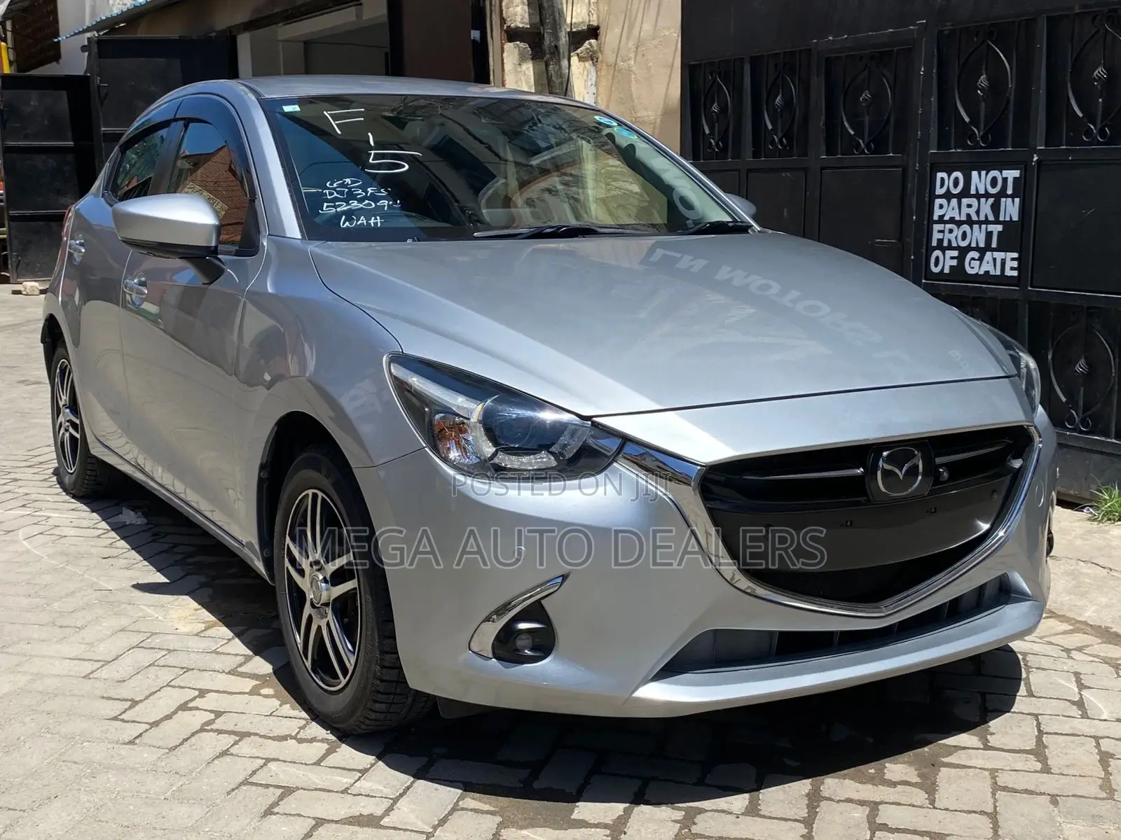 Mazda Demio 2018 Silver