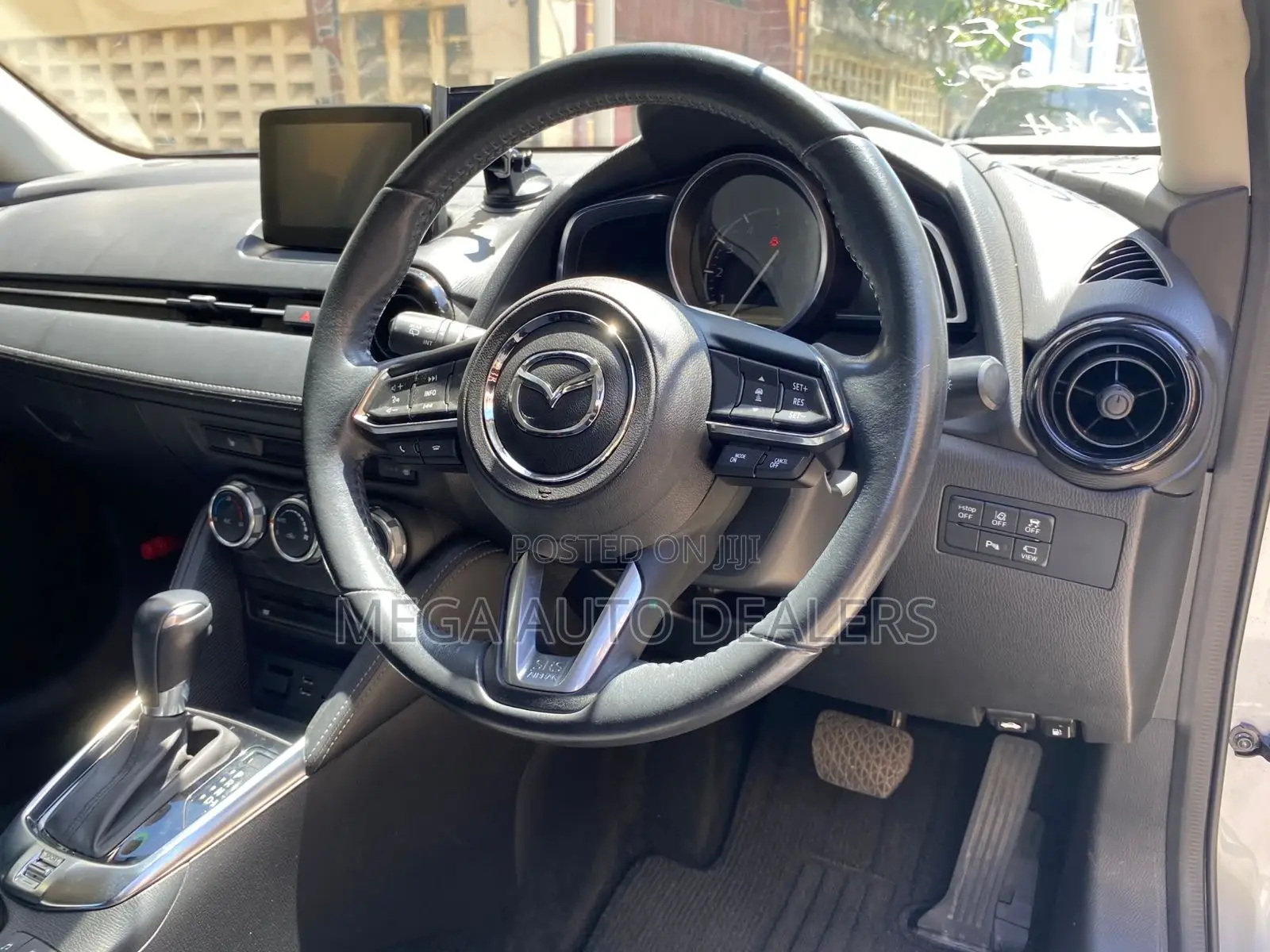 Mazda Demio 2018 Silver