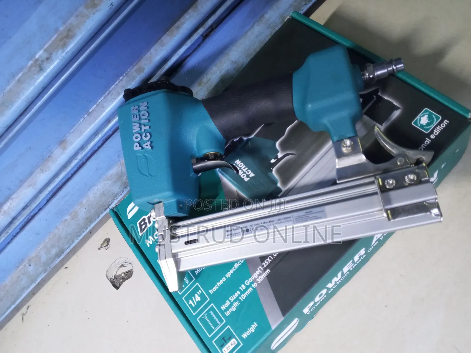 Power Action Brad Nailer