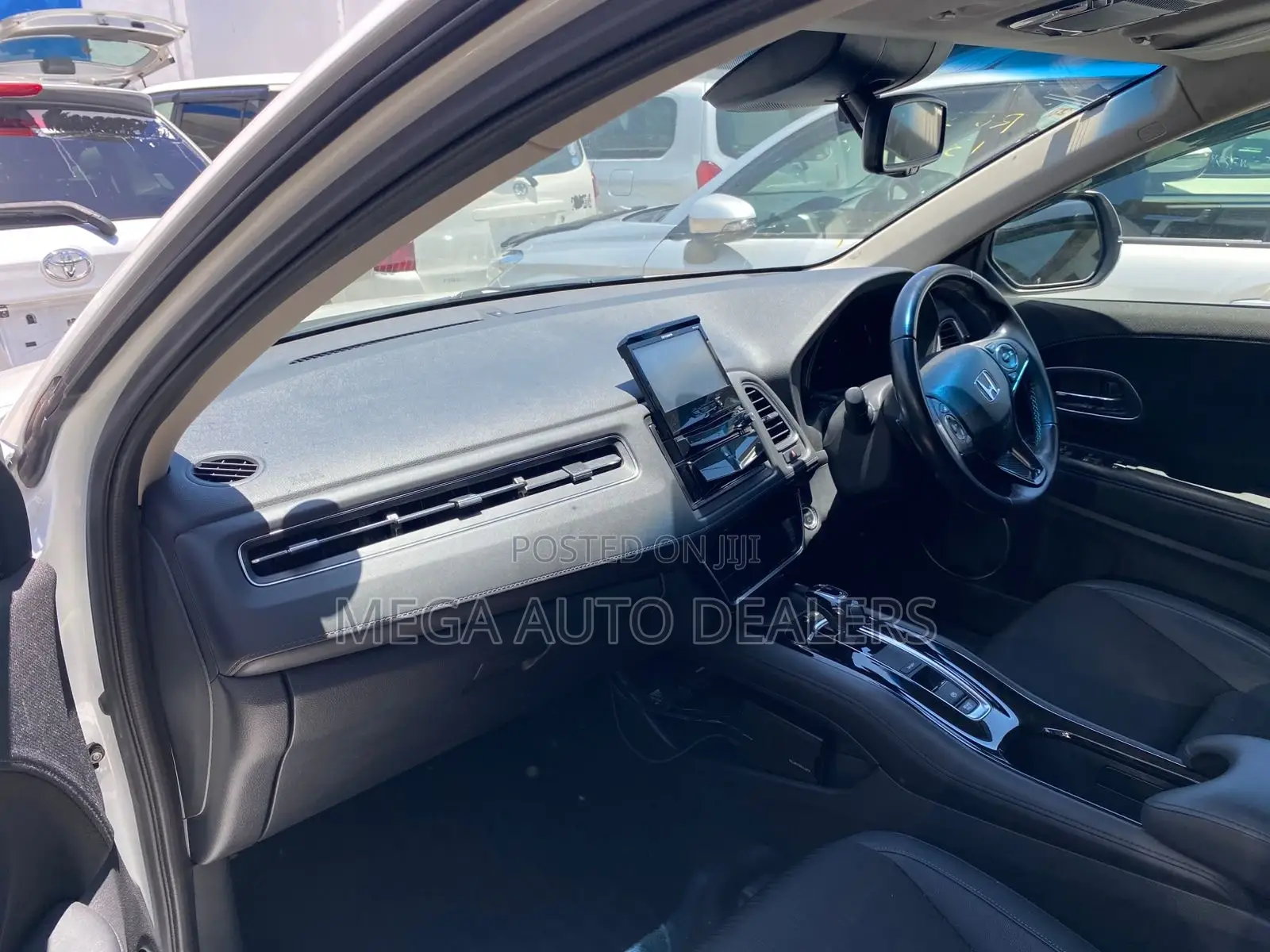 Honda Vezel 2018 White