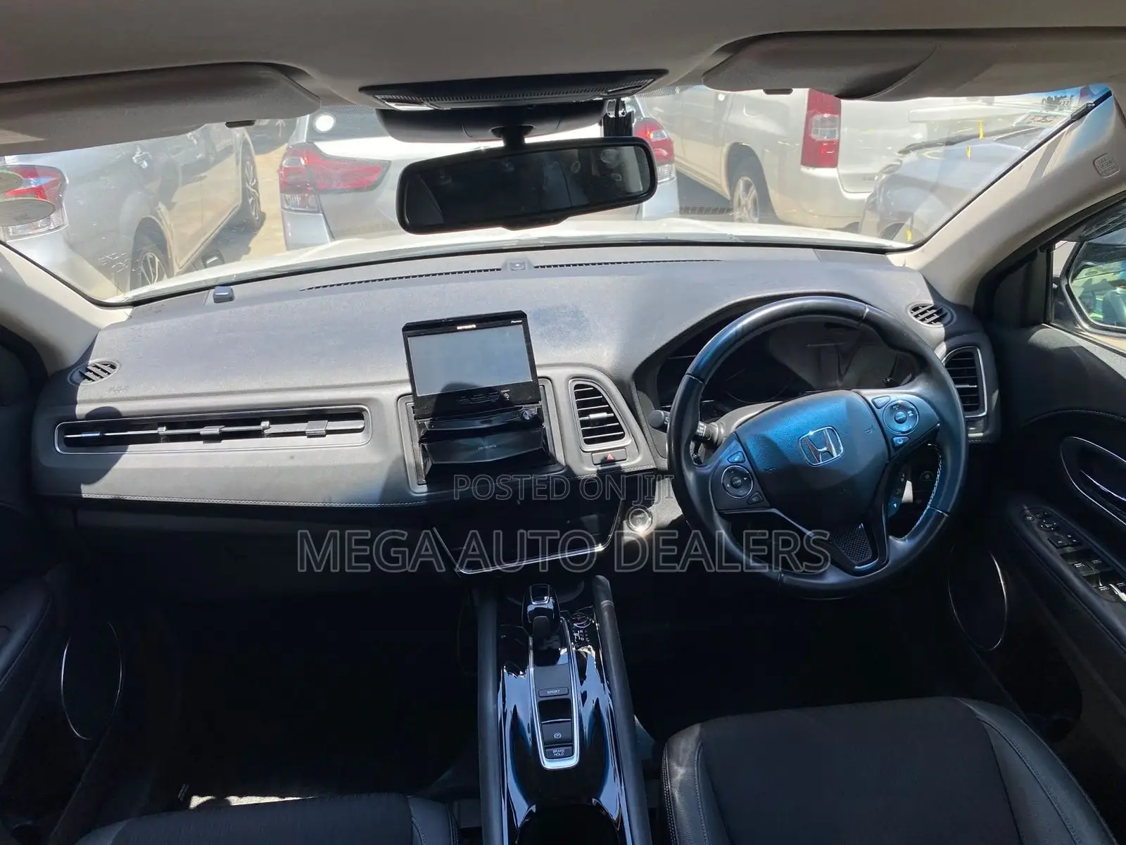 Honda Vezel 2018 White