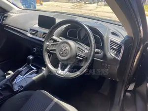 Mazda Axela 2018 Brown