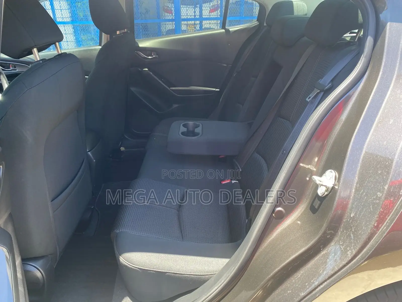 Mazda Axela 2018 Brown