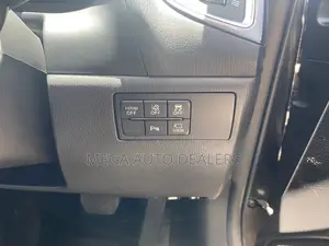 Mazda Axela 2018 Brown
