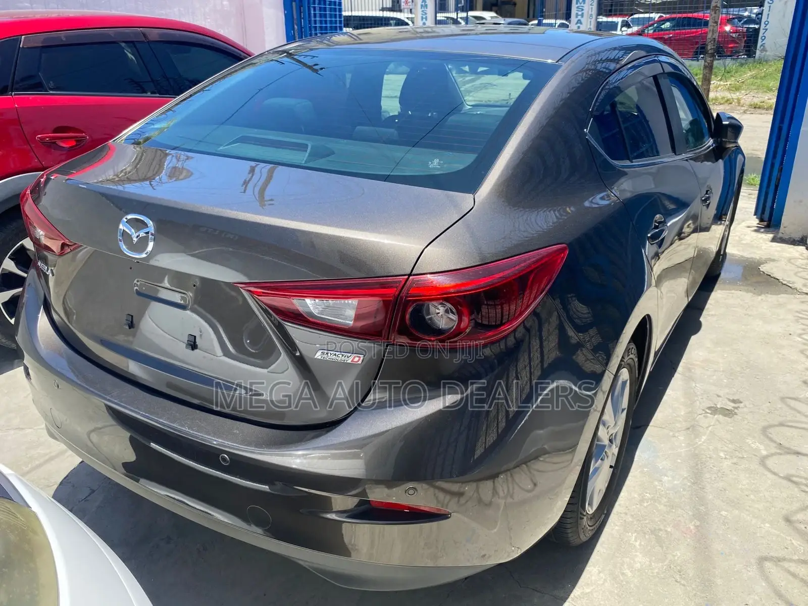 Mazda Axela 2018 Brown