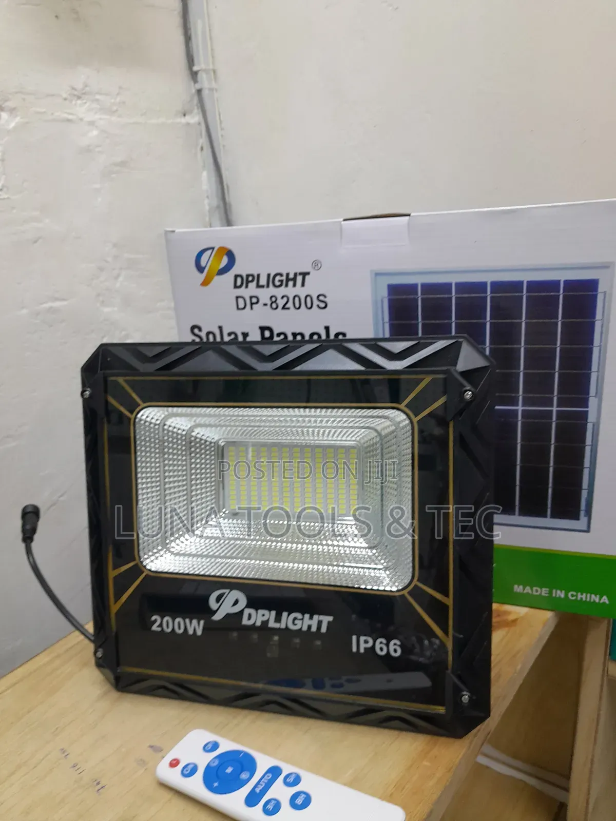 Dplight Ip66 200w Solar Flood Light.