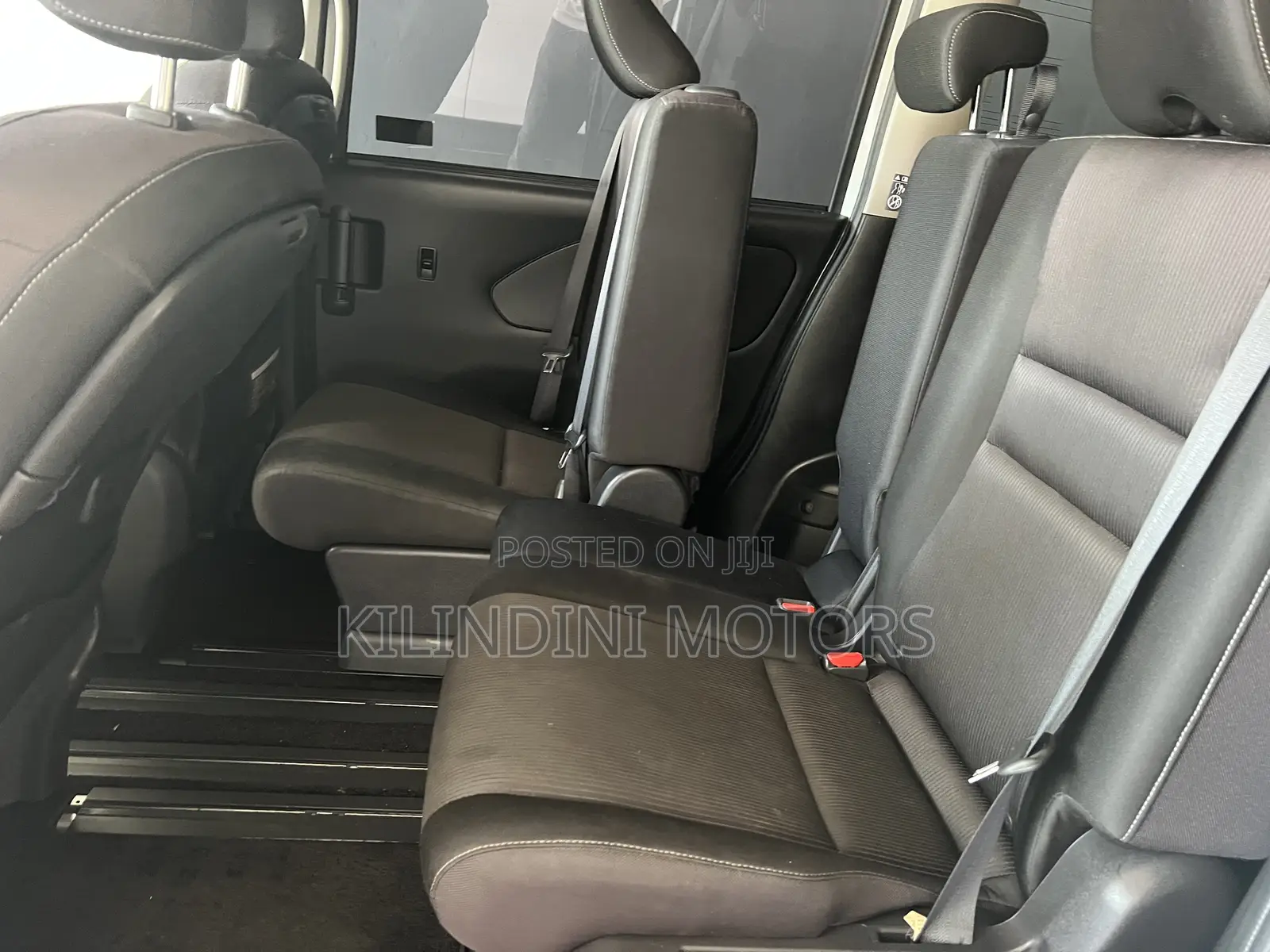 Nissan Serena 2018 White