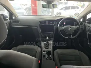 Volkswagen Golf 2018 Blue