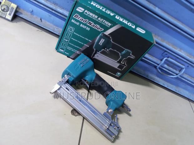 Air Brad Nailer/Compressor Powered - main view