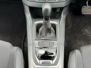 Peugeot 308 2018 White