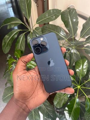 Apple iPhone 15 Pro 256 GB Blue - main view