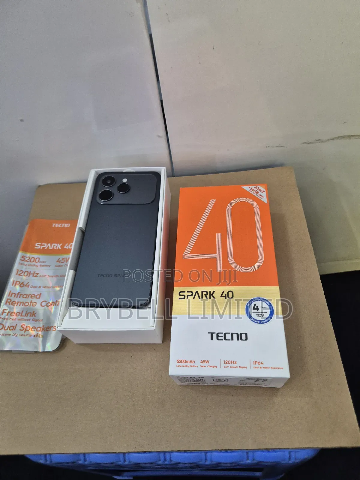 Tecno Spark 40 256 GB Gray