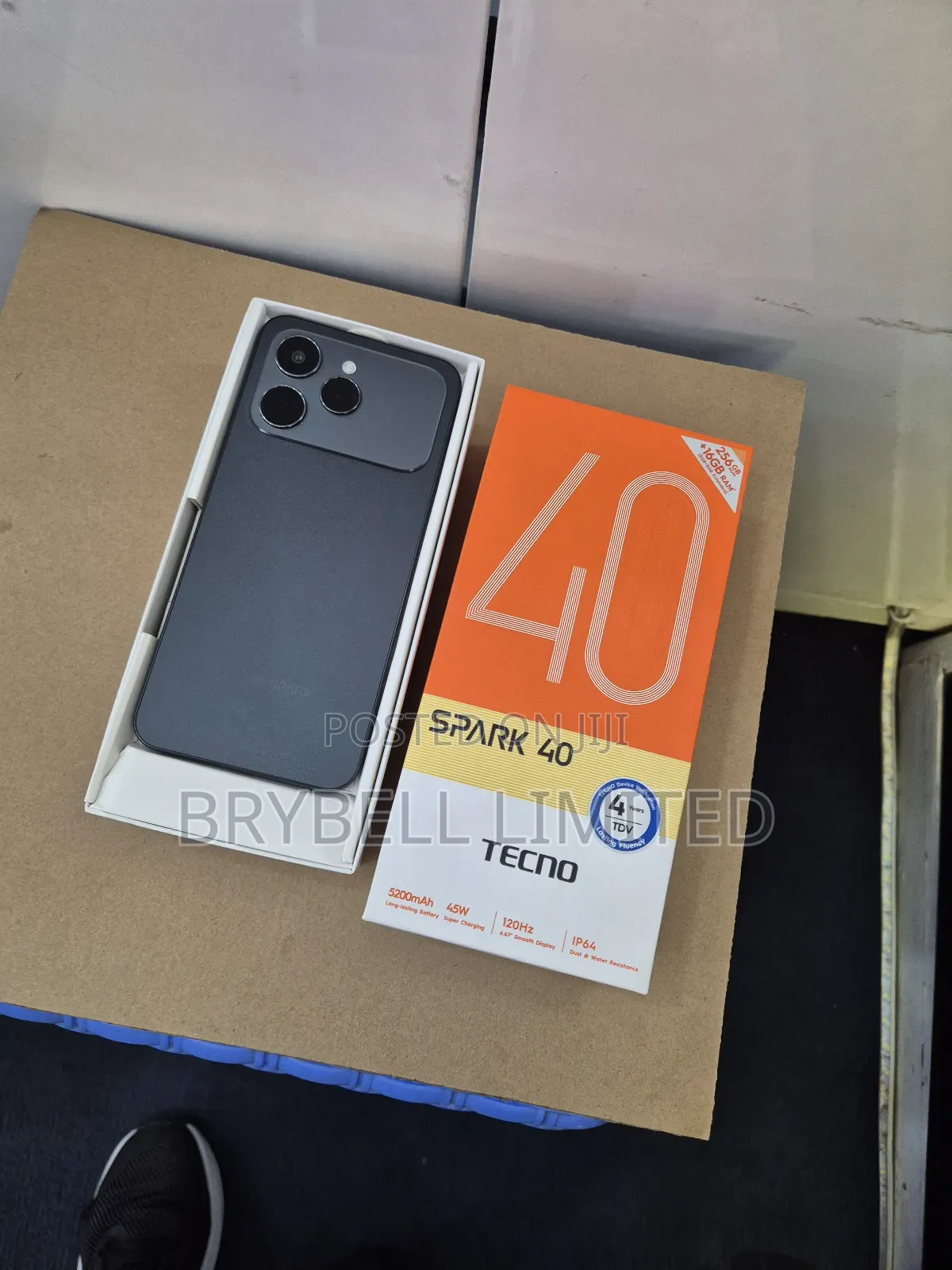 Tecno Spark 40 256 GB Gray