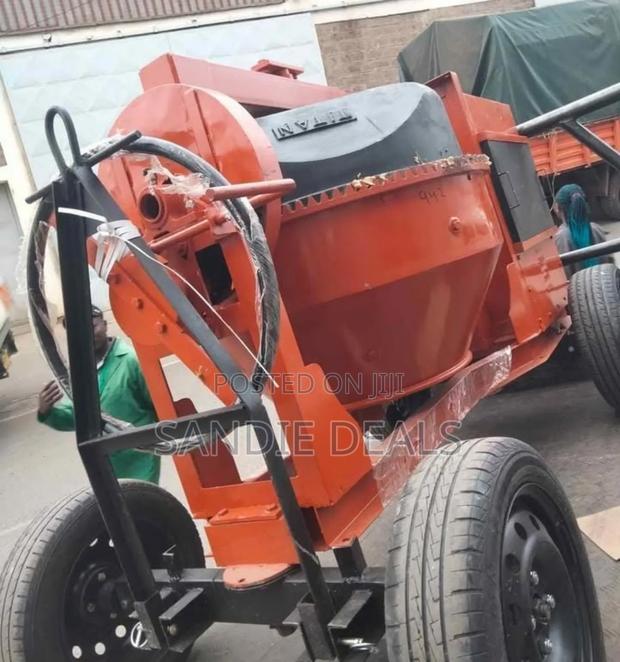Portable Mixer/Titan Concrete Mixer