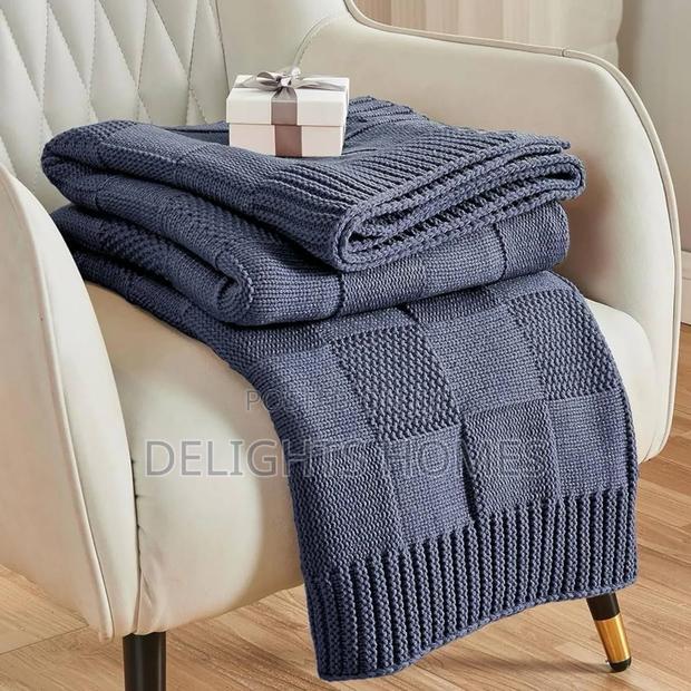 Knitted Throw Blanket_nje - thumbnail 2