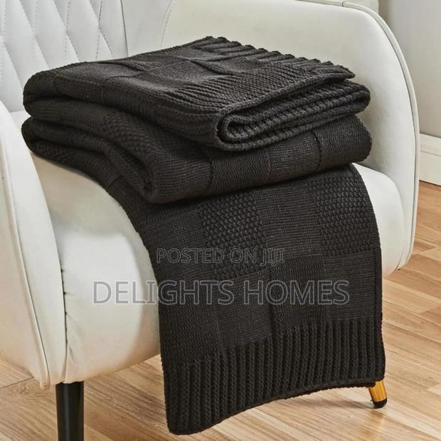Knitted Throw Blanket_nje - thumbnail 3