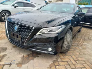 Toyota Crown 2019 Black