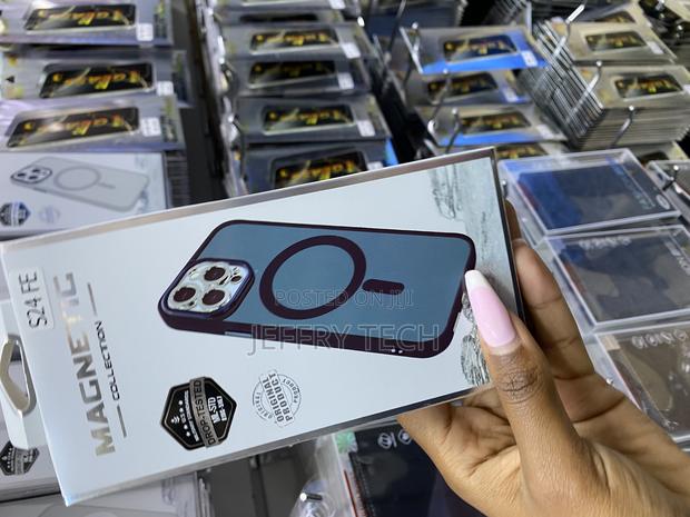 Hensinple Samsung Galaxy S24 Fe Magnetic Case Slim Translucent Matte - thumbnail 3