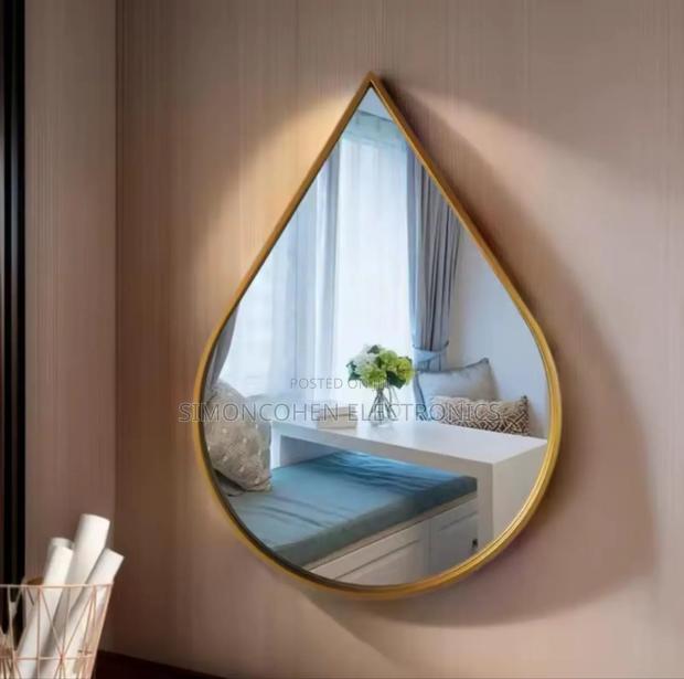 Decorative Oval Shaped Mirror
