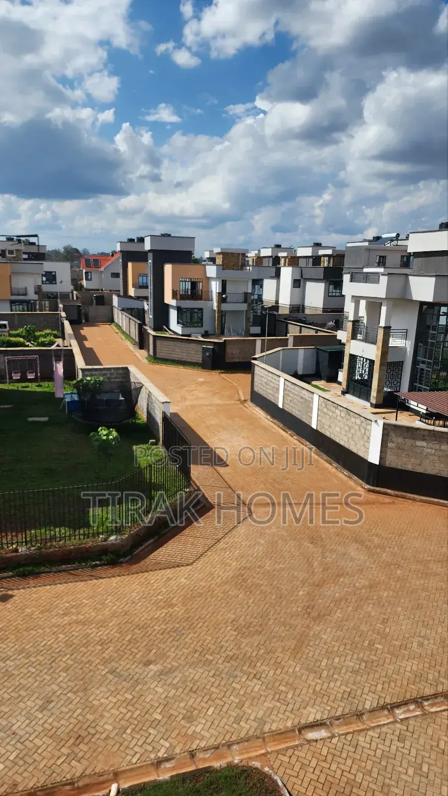 4bdrm Mansion in Windsor Annex1, Kenyatta Road / Theta for rent