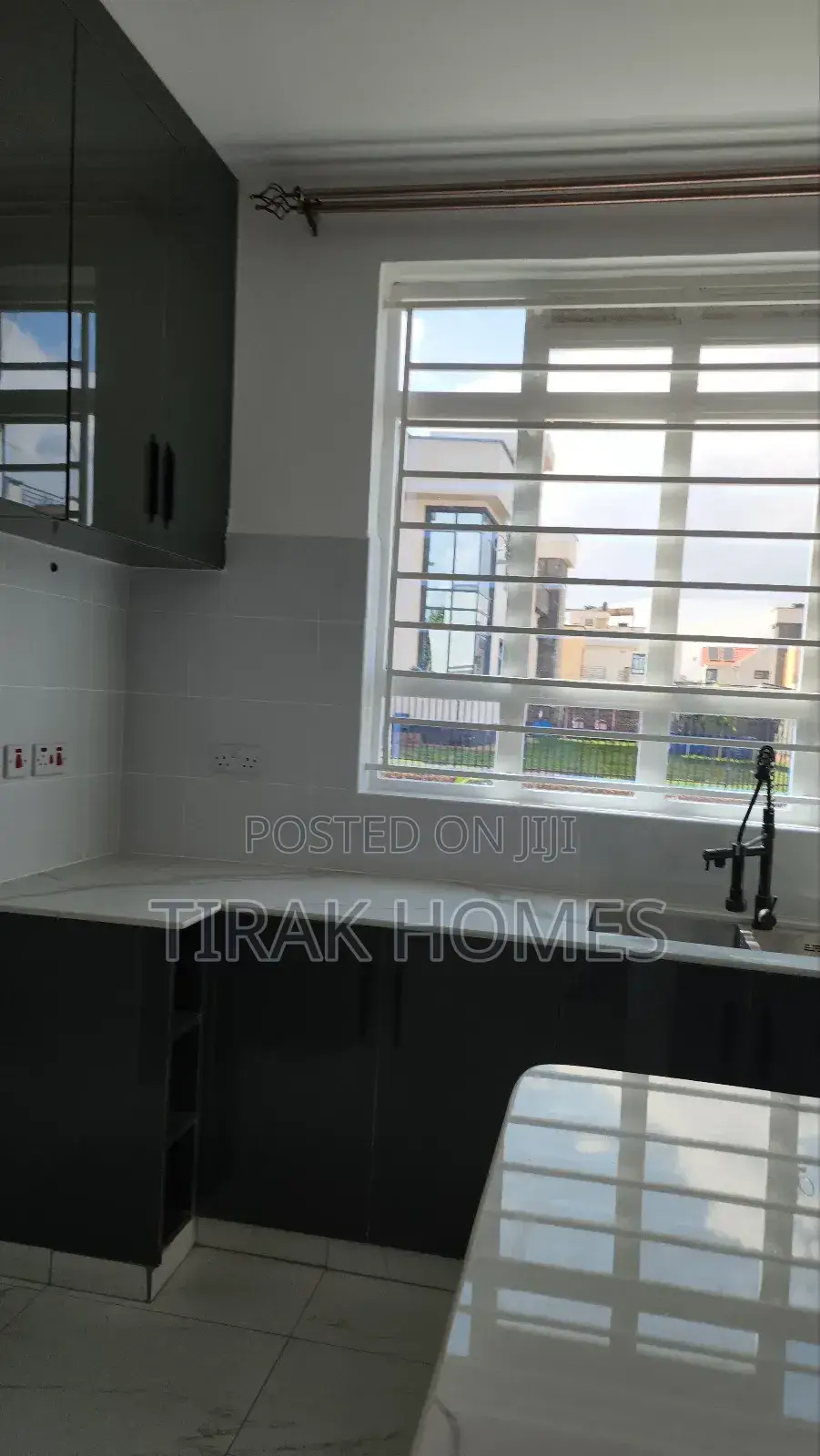 4bdrm Mansion in Windsor Annex1, Kenyatta Road / Theta for rent