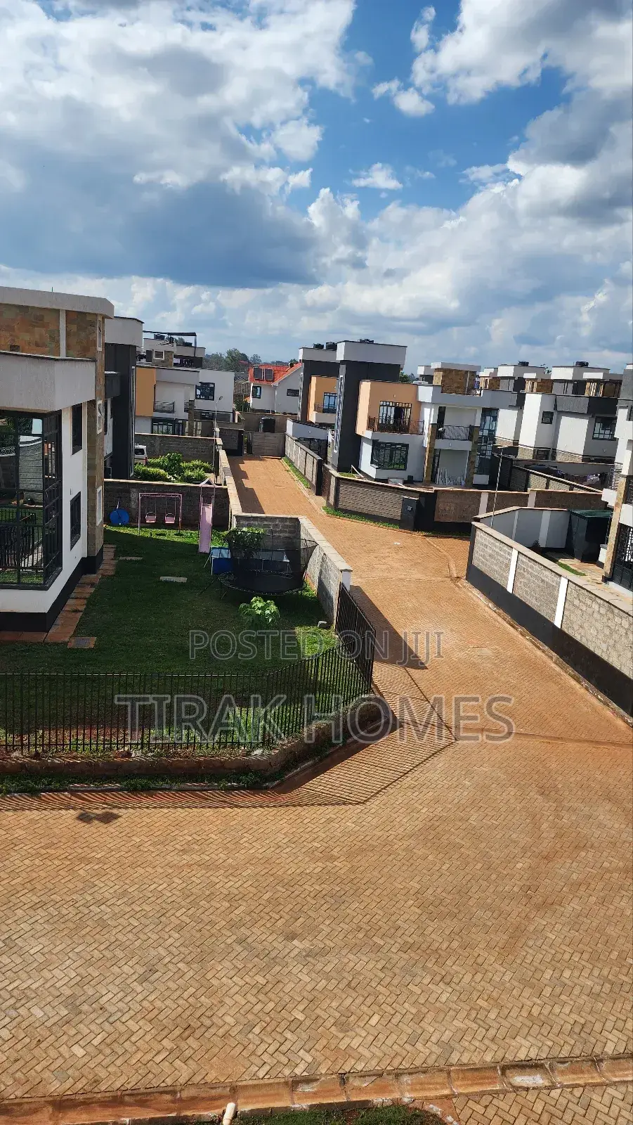 4bdrm Mansion in Windsor Annex1, Kenyatta Road / Theta for rent