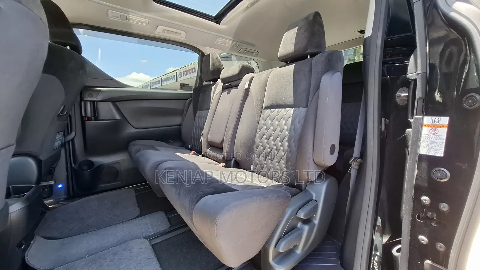 Toyota Alphard 2018 Black